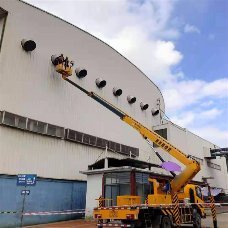 柏乡县高空作业车出租服务：专业广告牌安装解决方案