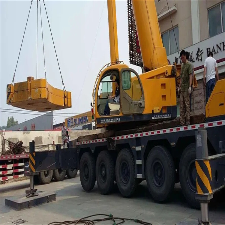 柏乡县当地吊车出租|机器吊装|75吨|工厂搬迁服务